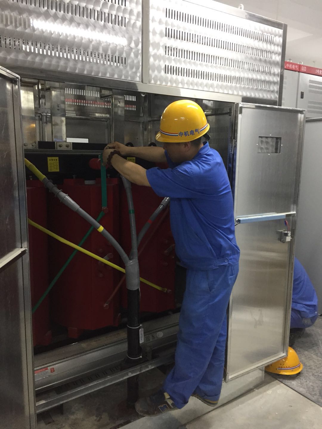 長安大學科技園設(shè)備安裝現(xiàn)場