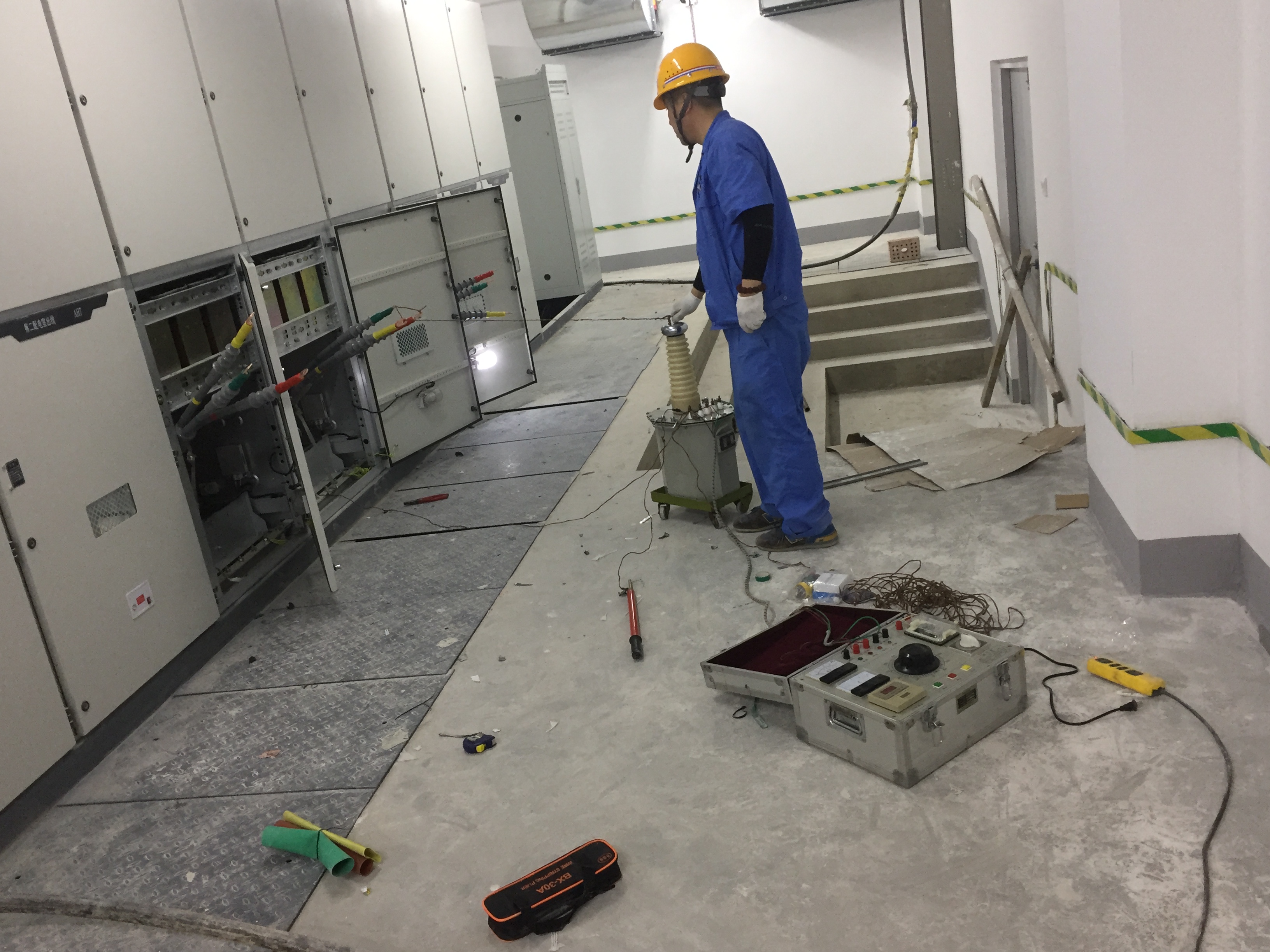 長安大學科技園設(shè)備安裝現(xiàn)場